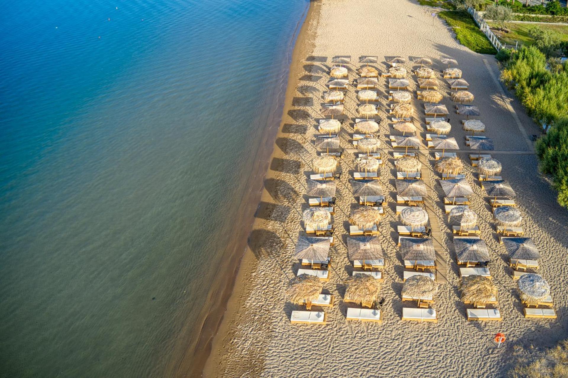 Platy Beach Hotel Exterior photo